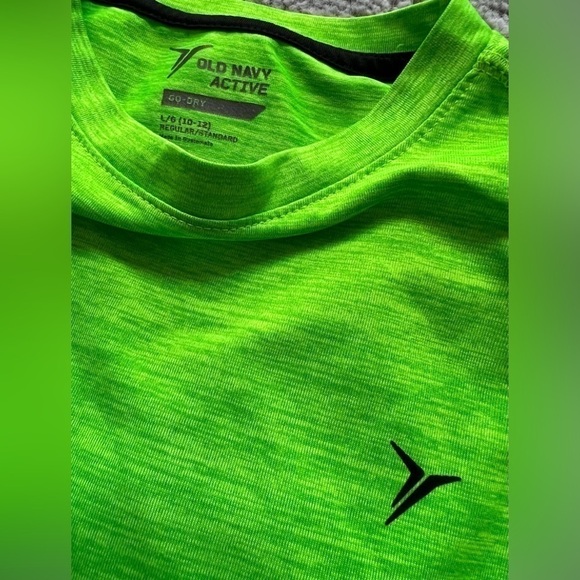 Old Navy Drifit Activewear Neon Green Athletic Short Sleeved Shirt, Preloved - Picture 3 of 3